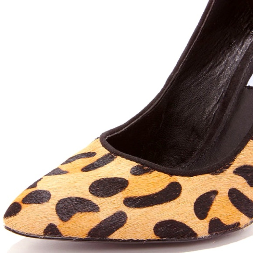Steve Madden Leopard Print heels